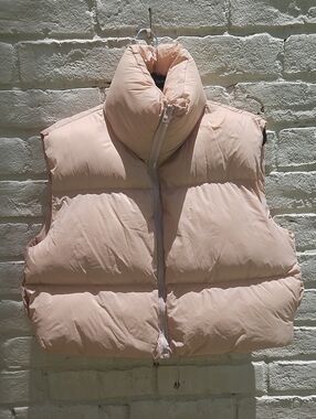 Amazon Tan/Pink Cropped Puffer Vest